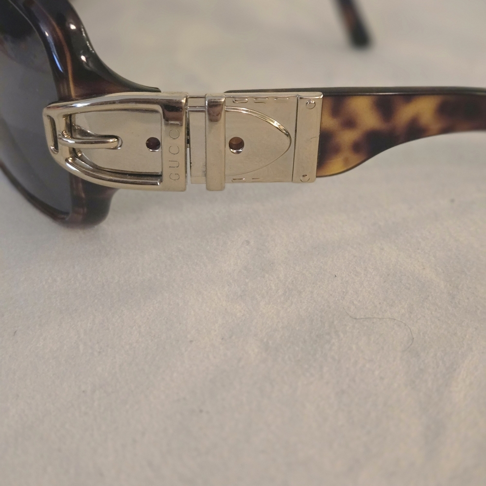 Gucci Branded Black and Gold Men's Sunglasses - Picture 6 of 8